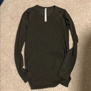 Lululemon swifty long sleeve olive top